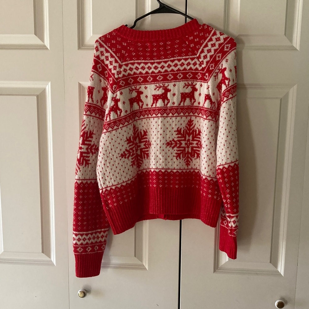 Old Navy festive holiday red & white fair isle women’s M cardigan reindeer snow - Picture 2 of 10